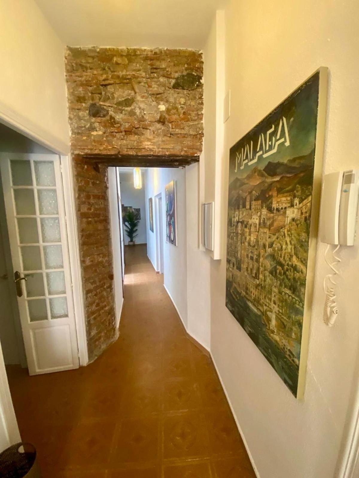 Casa Naty, Espacioso Renovado Apartamento En El Centro De Málaga Exterior foto