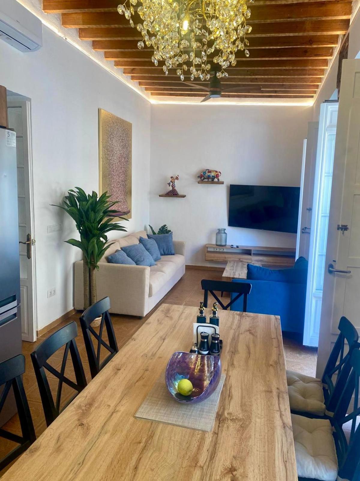 Casa Naty, Espacioso Renovado Apartamento En El Centro De Málaga Exterior foto