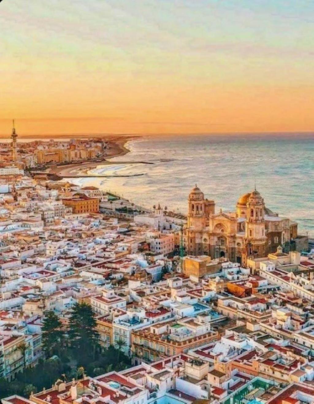 Casa Naty, Espacioso Renovado Apartamento En El Centro De Málaga Exterior foto